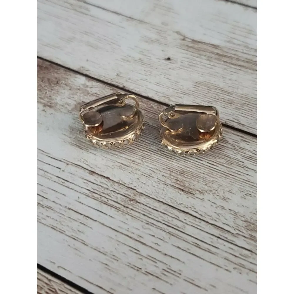 Vintage Clip On Earrings - White & Gold Tone Circle Just Over 5/8